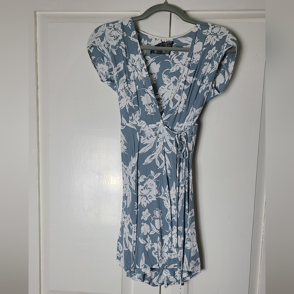 REFORMATION Raquel Blue Floral Wrap Mini Dress - Picture 5 of 7